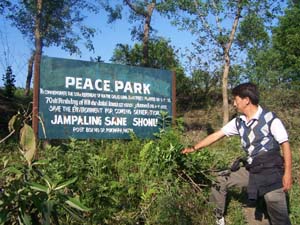 M. Sangpo TSERING, responsable du camp de Jampa Ling et reprsentant du Dala-Lama pour le Gouvernement tibtain en exil